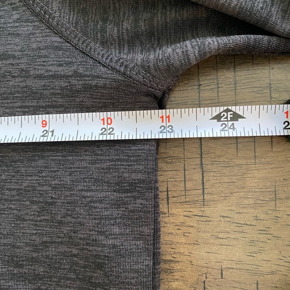 Reebok 1/4 Zip Pullover - Picture 5 of 6